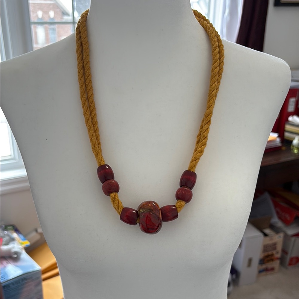 Elegant Red and Gold Necklace